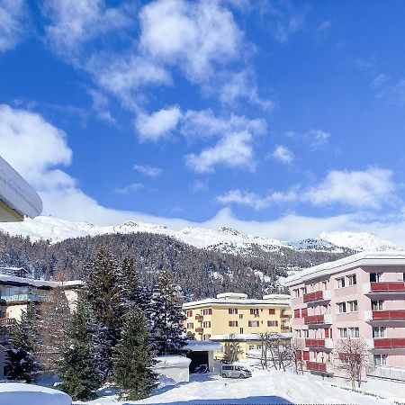 Zentrale Wohnung In St. Moritz Mit Grossem Balkon Extérieur photo