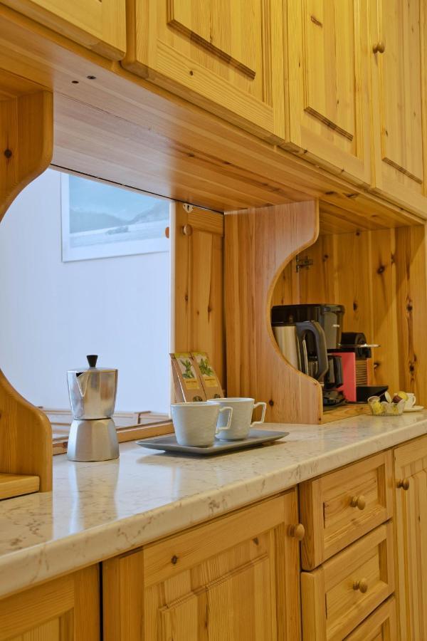 Zentrale Wohnung In St. Moritz Mit Grossem Balkon Extérieur photo